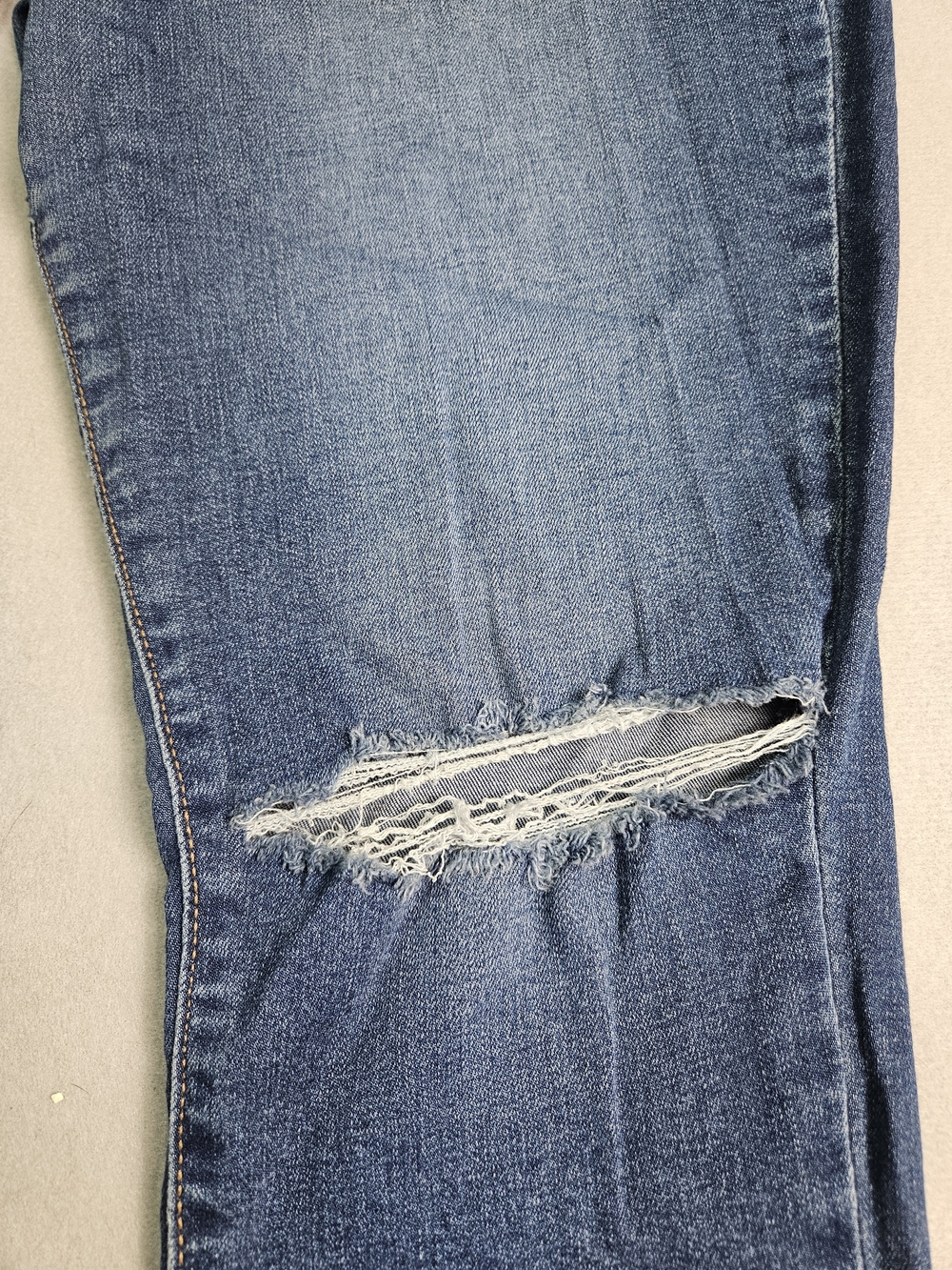 Old Navy Rockstar Mid-Rise Distressed Jeggings Blue Size 14 Regular - Picture 2 of 13